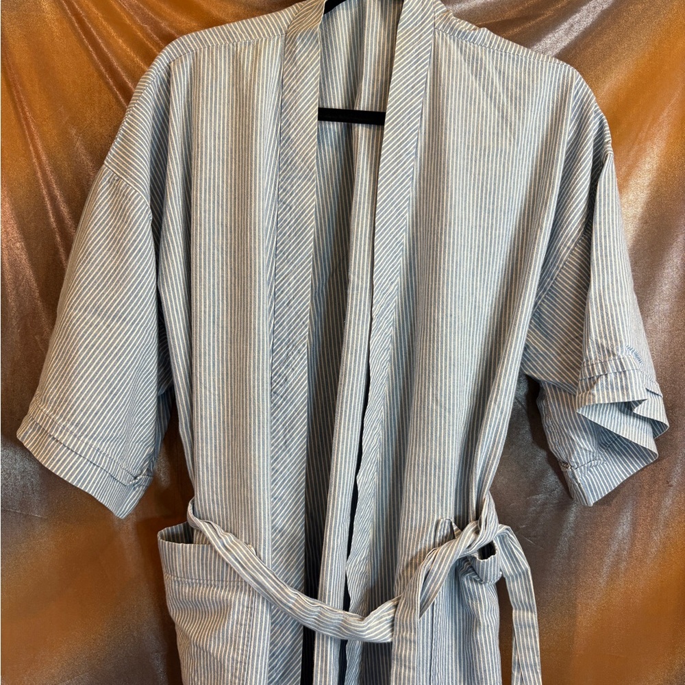 Striped Robe vintage blue and white cotton 54” chest 501